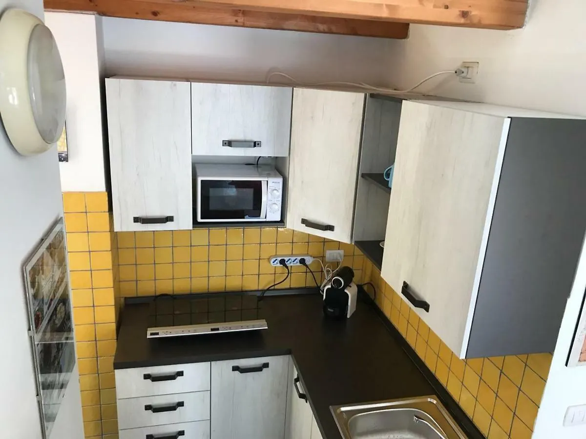 Lime Apartments - Lido 阿尔盖罗 0*,  意大利